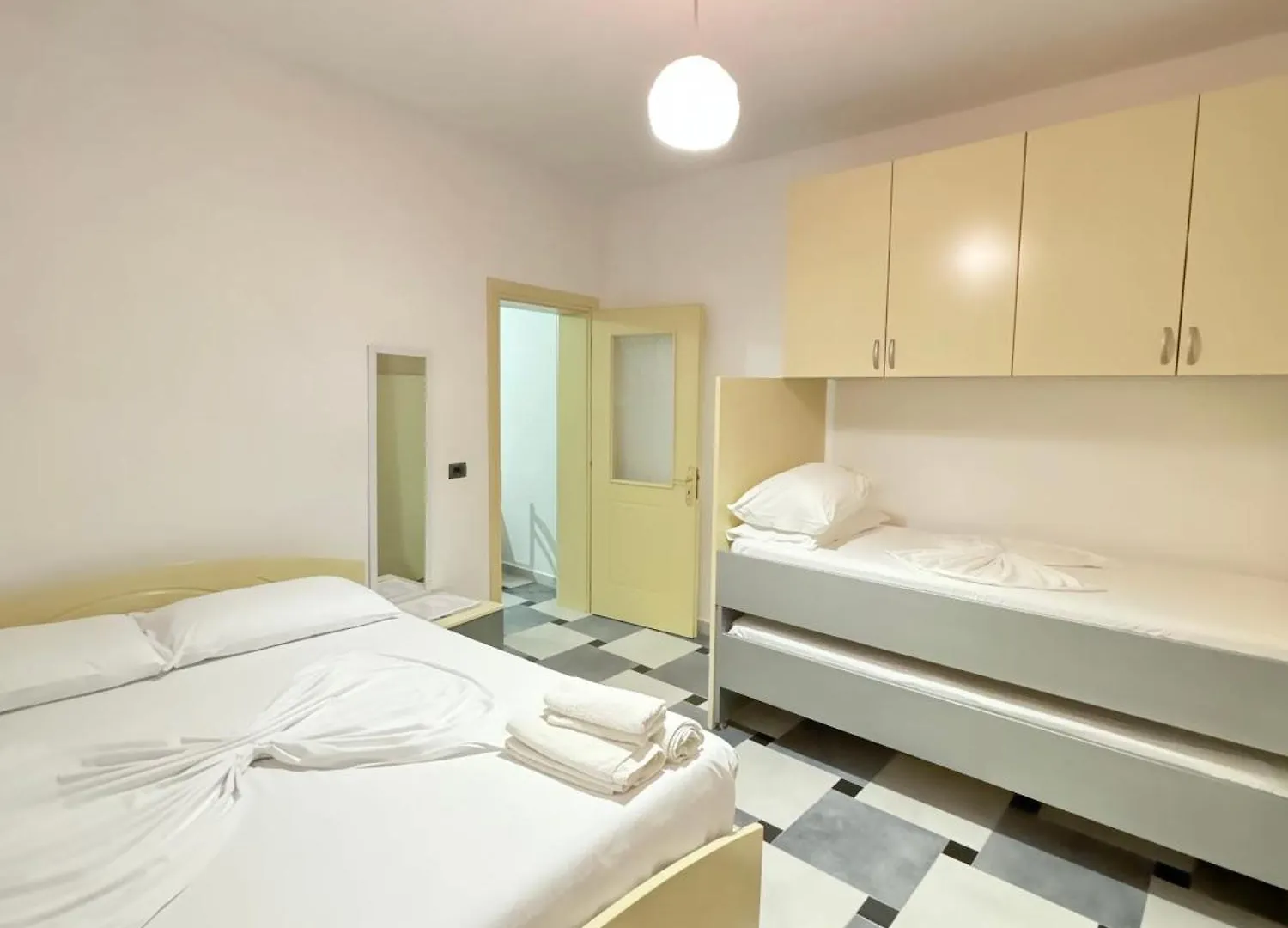 Bellavista Villa Durrës 0*,  Albanië