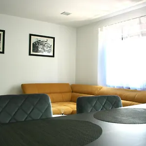 apartments-antea.hotels-in-trogir.com/