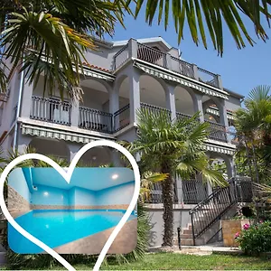 apartmani-dina.hotelinzadar.com/